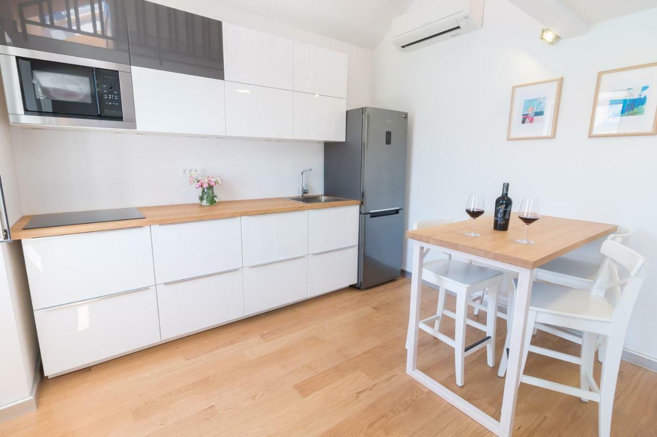 Seaview Apartments Baska Екстер'єр фото