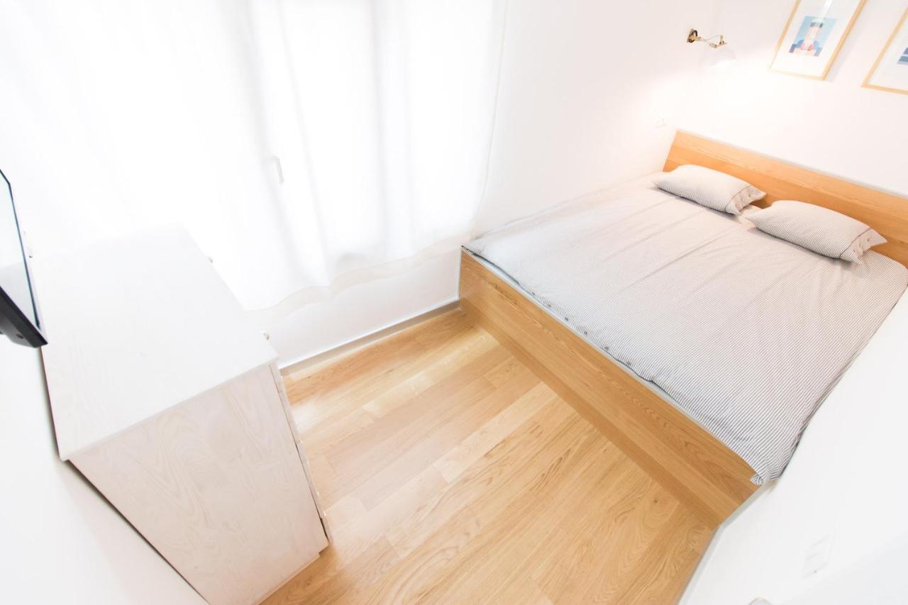 Seaview Apartments Baska Екстер'єр фото